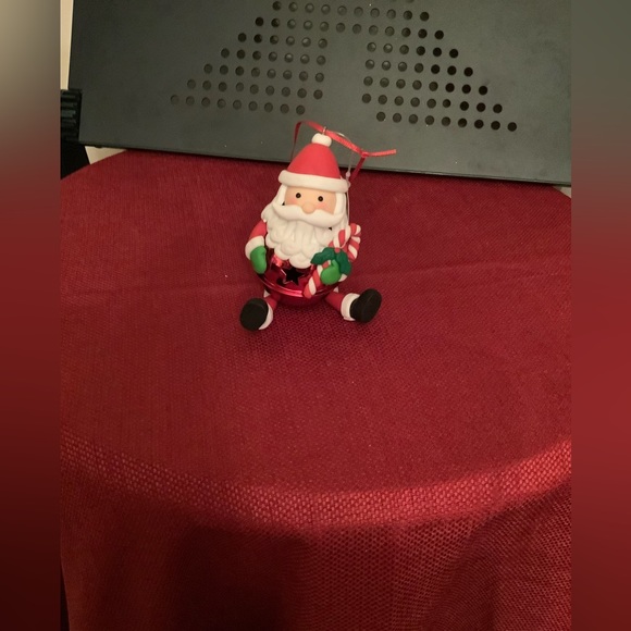 Christmas decor box with gift bag new Christmas ornaments & pkg. of Xmas balls - Picture 10 of 16